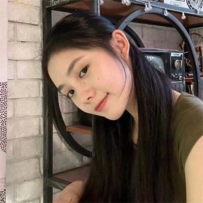 对她说